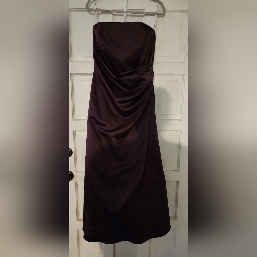 Size 14: EUC David's Bridal Satin Strapless Gown